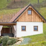 Vikendica Glamping Podgoro - *