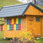 Vikendica Glamping Podgoro - *
