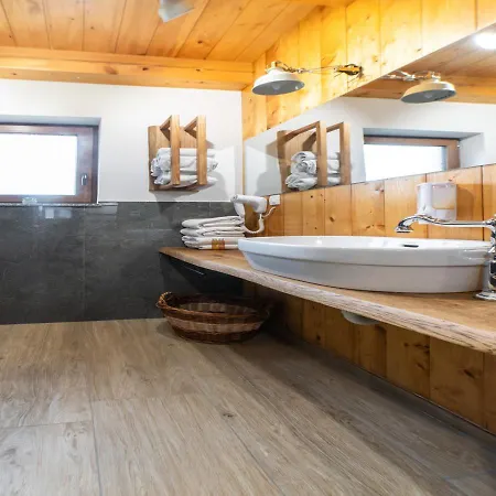 Tatil Evi Glamping Podgoro With Private Hot Tube - Rogatec Rogatec